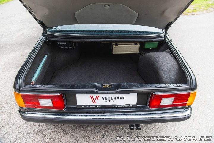 BMW 3 E23 745i 1985