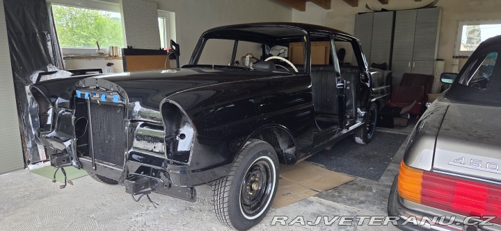 Mercedes-Benz S W111 220S 1968