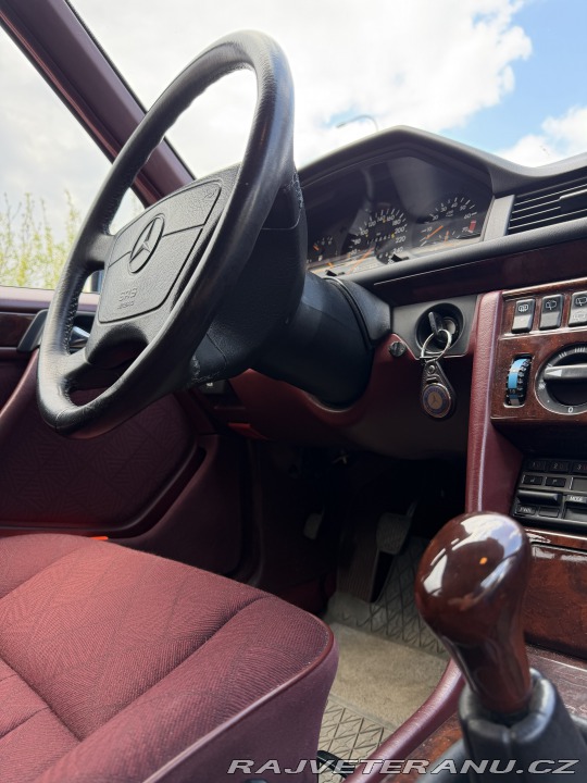 Mercedes-Benz E W124 E320 1993