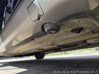 Mercedes-Benz 200 200E W124 1990