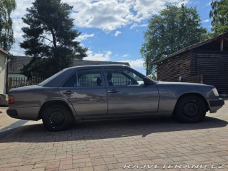 Mercedes-Benz 200 200E W124 1990