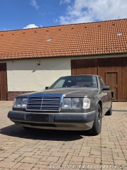 Mercedes-Benz 200 200E W124 1990