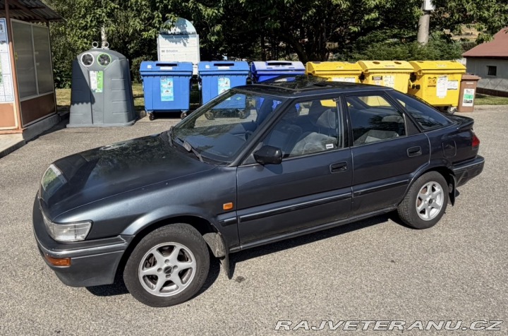 Toyota Corolla  1992