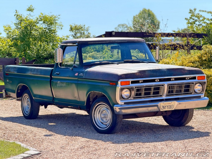 Ford F -100 Custom | 4.9L I6 1977