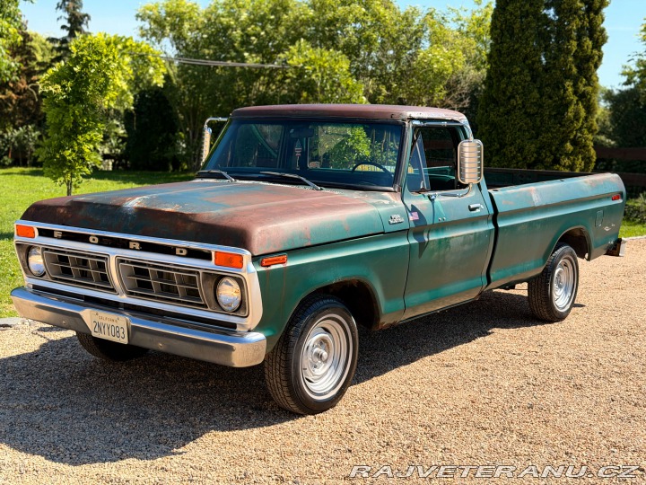 Ford F -100 Custom | 4.9L I6 1977