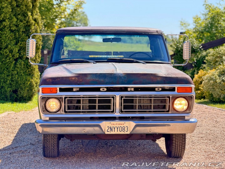 Ford F -100 Custom | 4.9L I6 1977
