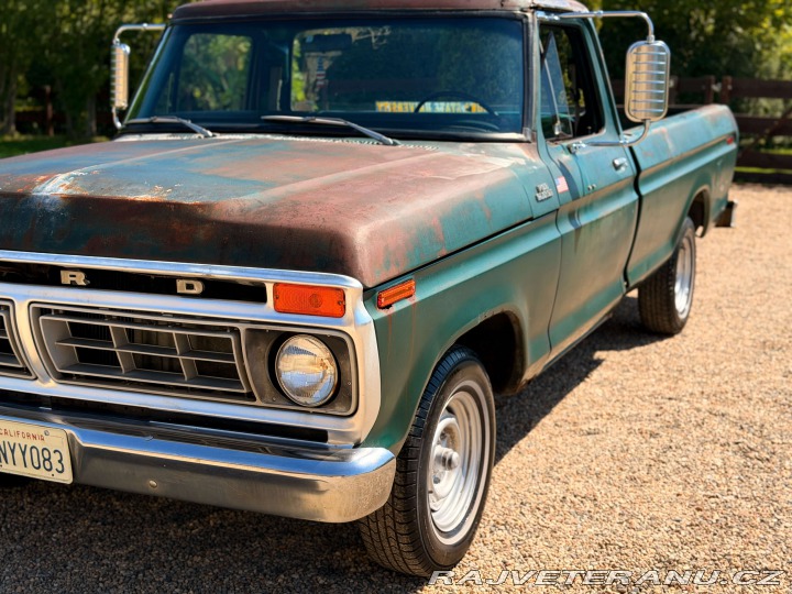Ford F -100 Custom | 4.9L I6 1977
