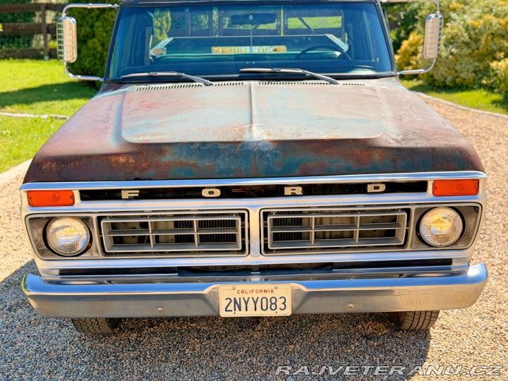 Ford F -100 Custom | 4.9L I6 1977