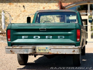 Ford F -100 Custom | 4.9L I6 1977