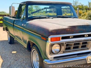 Ford F -100 Custom | 4.9L I6 1977