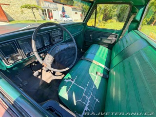 Ford F -100 Custom | 4.9L I6 1977