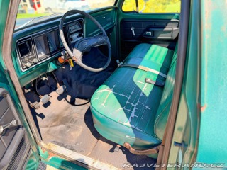 Ford F -100 Custom | 4.9L I6 1977
