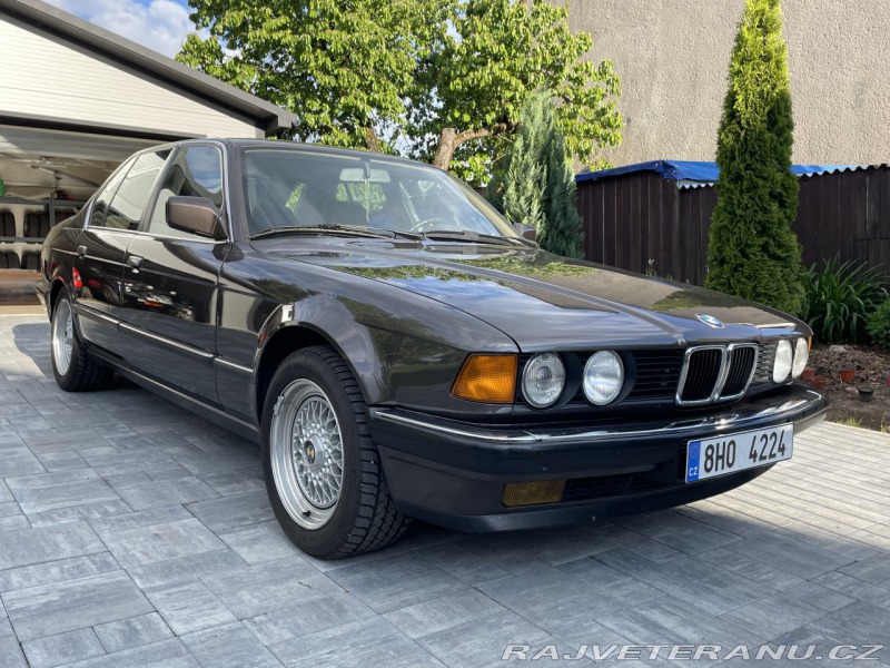 BMW 7 735i e32