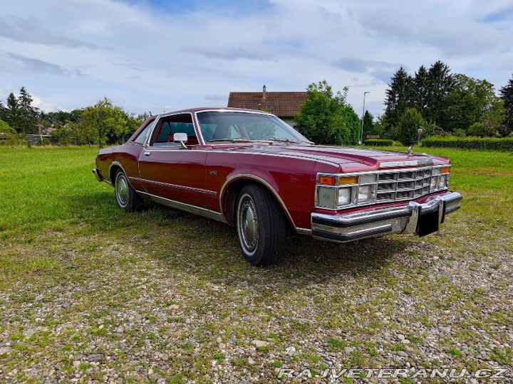 Chrysler Ostatní modely Le Baron 5.2L V8 1977
