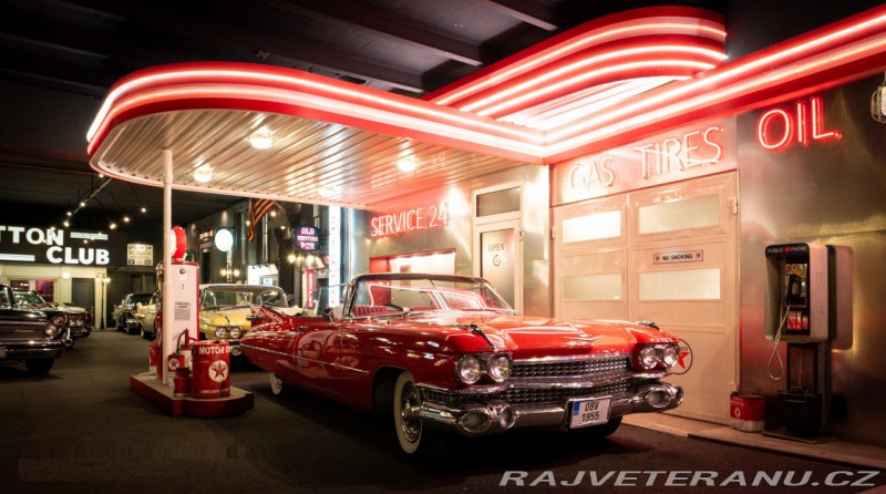 Cadillac Series 62