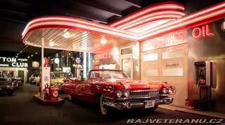 Cadillac Series 62 
