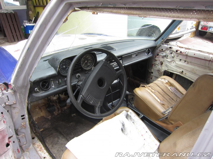 Mercedes-Benz 240 W115 1972