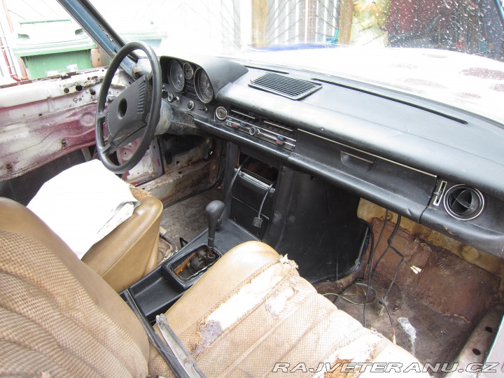 Mercedes-Benz 240 W115 1972