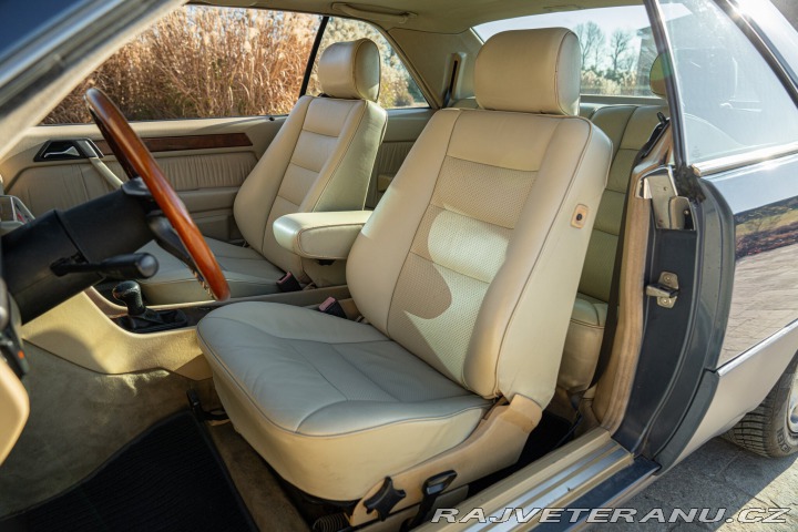 Mercedes-Benz 200 CE 200 1992