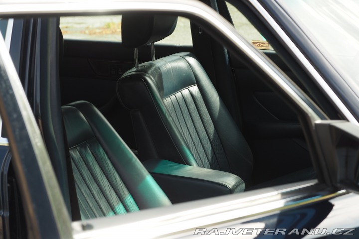 Mercedes-Benz 560 SEL 1986