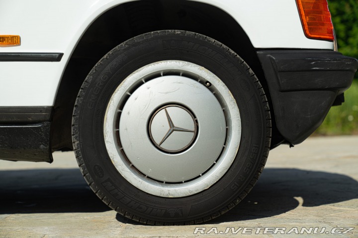 Mercedes-Benz 190 E 1987