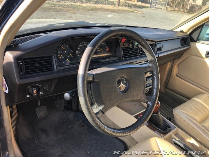 Mercedes-Benz 190 W201 190E 2.6 1989