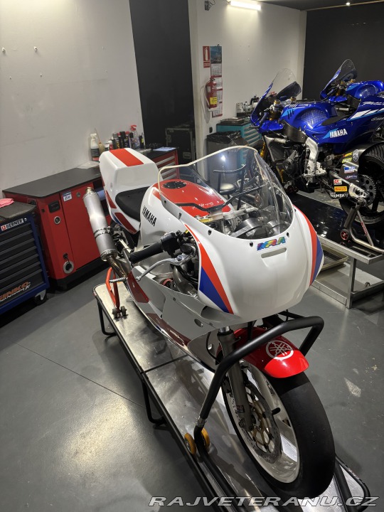 Yamaha Ostatní modely FZR1000 3LE 1989