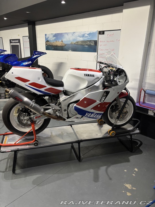 Yamaha Ostatní modely FZR1000 3LE 1989