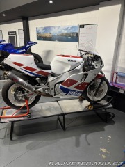 Yamaha Ostatní modely FZR1000 3LE 1989
