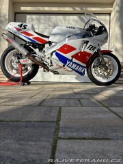 Yamaha Ostatní modely FZR1000 3LE 1989