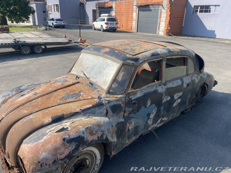 Tatra 87 