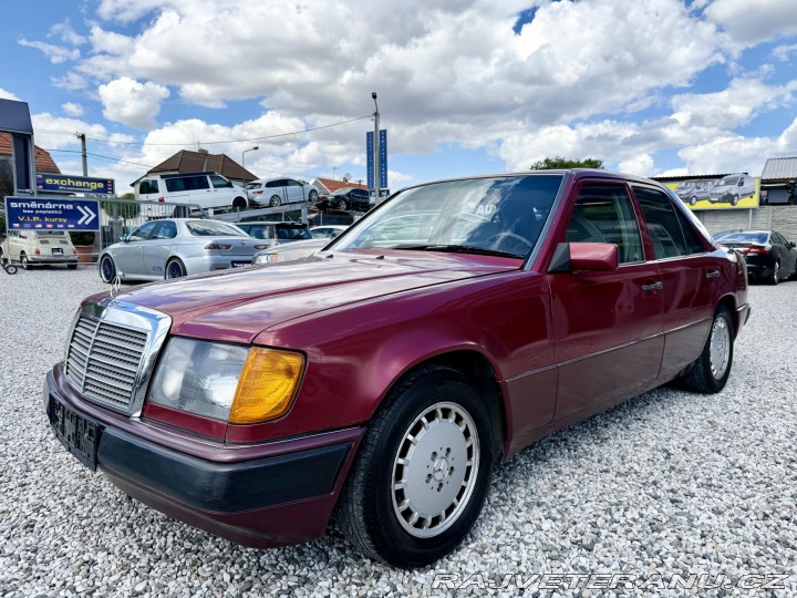 Mercedes-Benz 300 124 300 D 83kW ČR 1991
