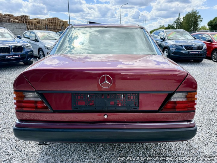 Mercedes-Benz 300 124 300 D 83kW ČR 1991