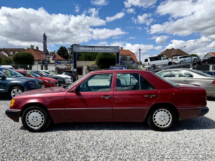 Mercedes-Benz 300 124 300 D 83kW ČR 1991
