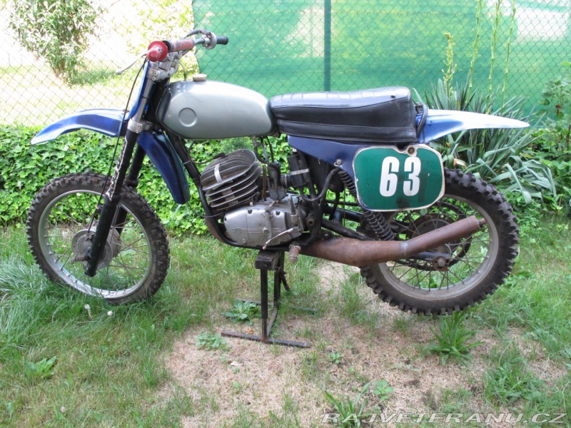 ČZ 250 513