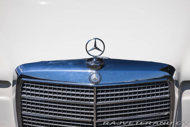 Ostatní značky Ostatní modely Mercedes Benz 280 CE W114 1972
