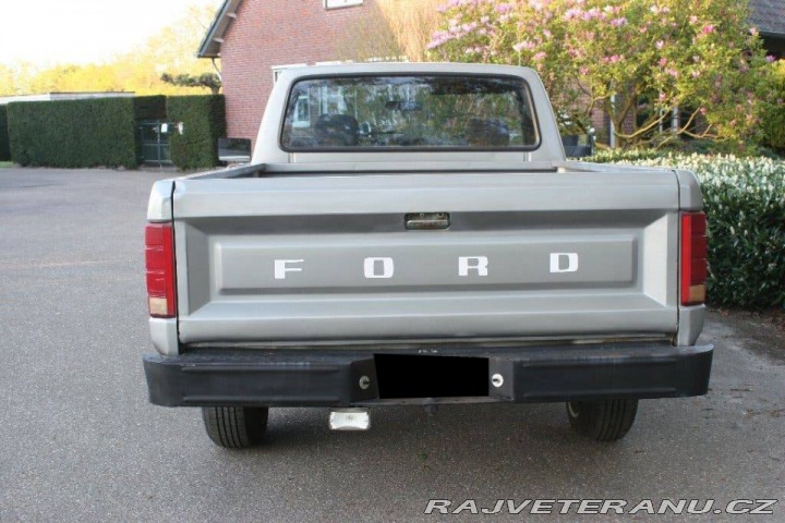 Ford V8 F-150 V8 1986
