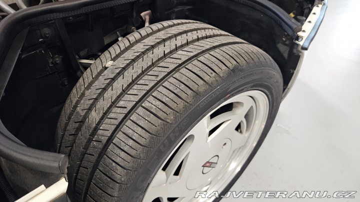 Chevrolet Corvette Z51 5.7 V8, 40 t. orig. m 1989