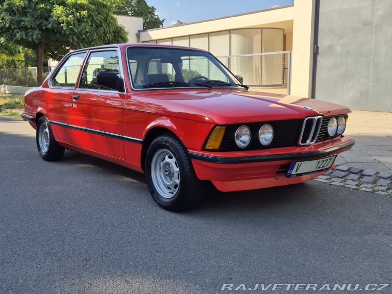 BMW 3 323i