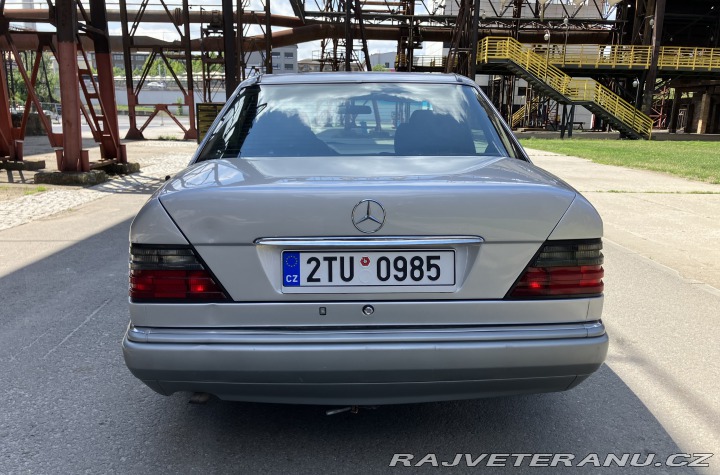 Mercedes-Benz E W124 E200 1995