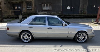 Mercedes-Benz Ostatní modely W 124 E200 1995