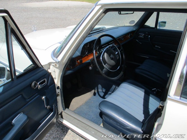 Mercedes-Benz 280 W114 1972