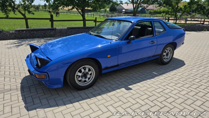 Porsche 924 1977