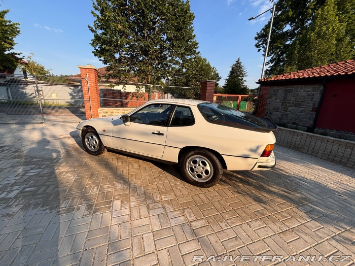 Porsche 924 924 S 1985