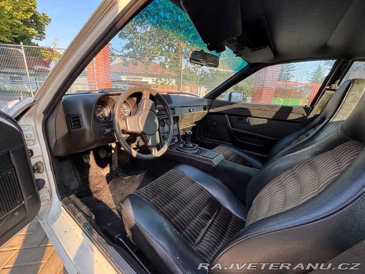 Porsche 924 924 S 1985
