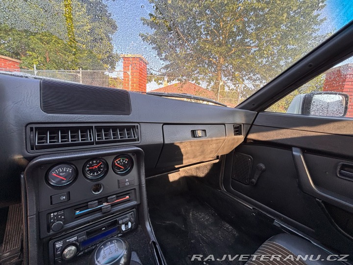 Porsche 924 924 S 1985