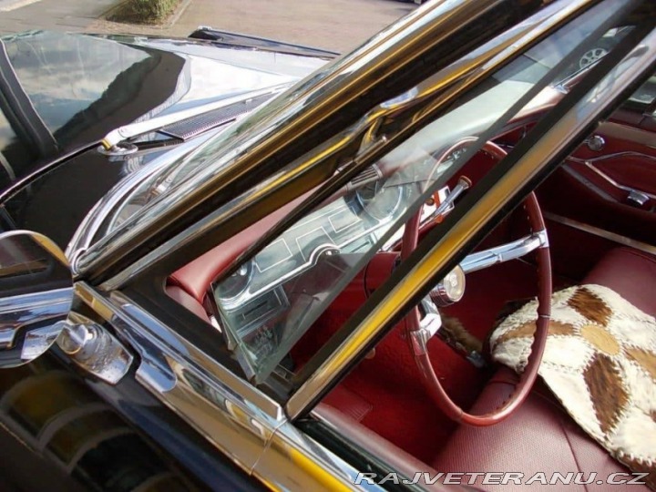 Cadillac DeVille Convertible 1965