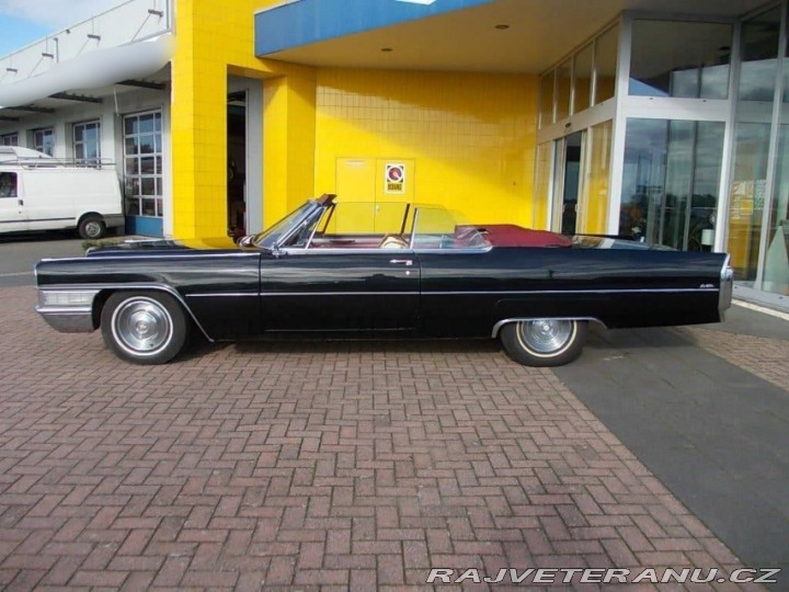 Cadillac DeVille Convertible 1965