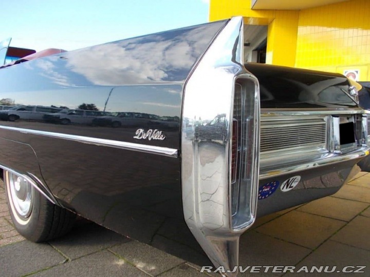 Cadillac DeVille Convertible 1965