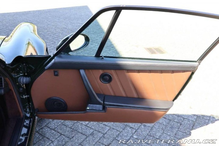 Porsche 911 964 Carrera 2 1990